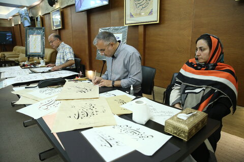 توجه به حوزه شعر و ادبیات، فرصت های تازه ای را در گفتگو با جامعه ایجاد می کند