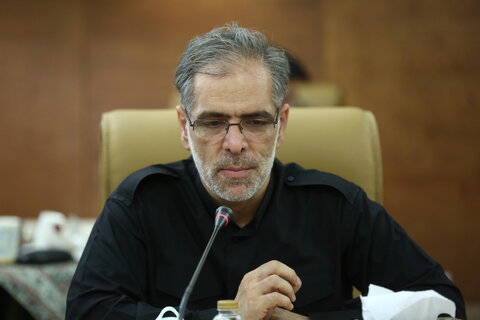 توجه به حوزه شعر و ادبیات، فرصت های تازه ای را در گفتگو با جامعه ایجاد می کند