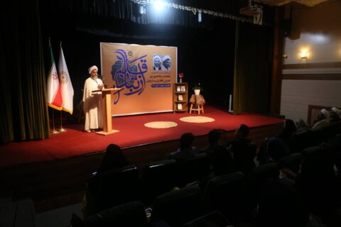 تجلیل از نویسندگان بومی مازندران در ویژه برنامه از تبار قلم