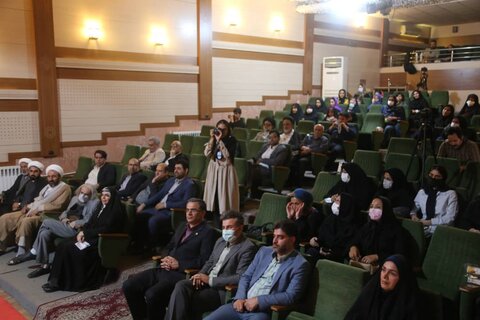 تجلیل از نویسندگان بومی مازندران در ویژه برنامه از تبار قلم