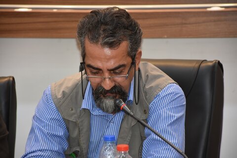 کتابخانه ها با عمل خود ثابت کرده اند که کتاب و نگارنده کتاب ها حرمت دارد