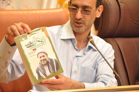 فیاضی: در موضوع ادبیات دفاع مقدس باید به خلق حماسه های ماندگار پرداخت