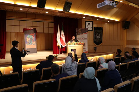 پوستر این چند کتاب با عنوان «میراثدار حکمت» در زنجان رونمایی شد