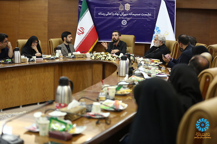 مسائل حوزه کتابخانههای عمومی باید به مسئله رسانهها تبدیل شود نشست دبيركل نهاد كتابخانههاي عمومي كشور با اصحاب رسانه