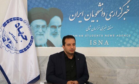 در کتابخانههای عمومی فعالیتهای آموزشی، فرهنگی و علمی انجام میشود