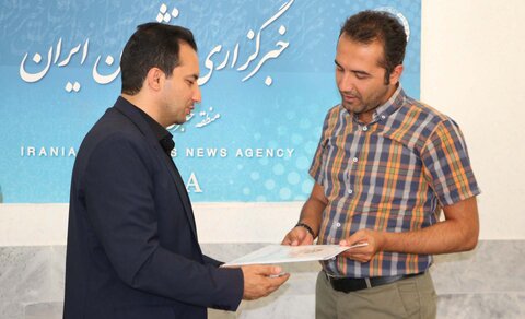 در کتابخانههای عمومی فعالیتهای آموزشی، فرهنگی و علمی انجام میشود