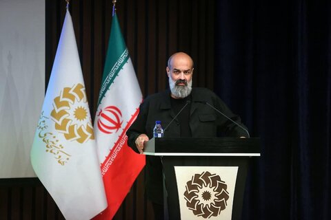 شعر آیینی به آمیزهای از حماسه، ماتم، توحید، اخلاق، فداکاری و ایثار نیاز دارد