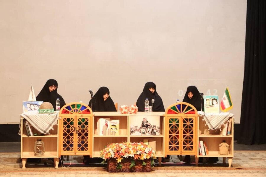 مادران شهدای استان قزوین در ویژه برنامه «روایت مادری» تجلیل شدند روایت مادری استان قزوین