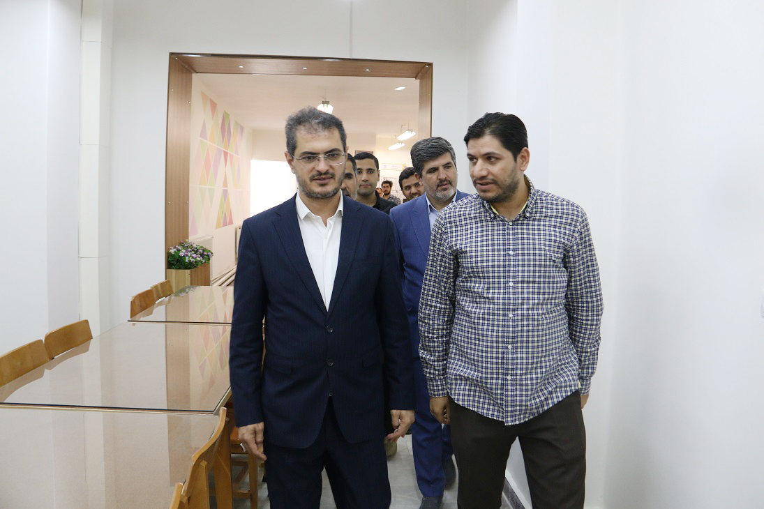 کتابخانه عمومی فردوسی سنندج بازگشایی شد