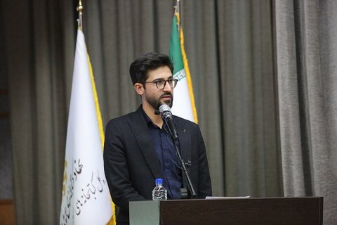 نقش مادران شهدا در زنده نگهداشتن آرمانهای انقلاب بیبدیل است