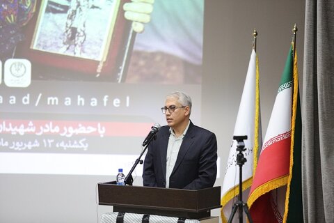 نقش مادران شهدا در زنده نگهداشتن آرمانهای انقلاب بیبدیل است