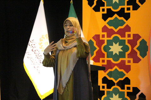 در قصه گویی باید به همه واژهها احترام بگذاریم