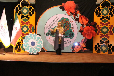 در قصه گویی باید به همه واژهها احترام بگذاریم