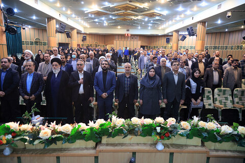 آیین تکریم و معارفه مدیران کل پیشین و جدید کتابخانههای عمومی استان یزد