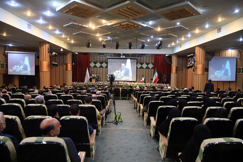 آیین تکریم و معارفه مدیران کل پیشین و جدید کتابخانههای عمومی استان یزد