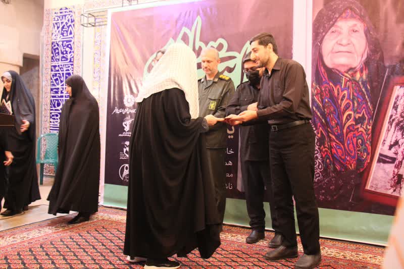 نشست روایت مادری با معرفی کتاب «یک دریا ستاره» برگزار شد