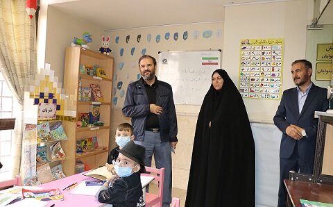 بازدید معاون قرآن و عترت وزیر فرهنگ و ارشاد اسلامی از کتابخانه مرکزی اردبیل