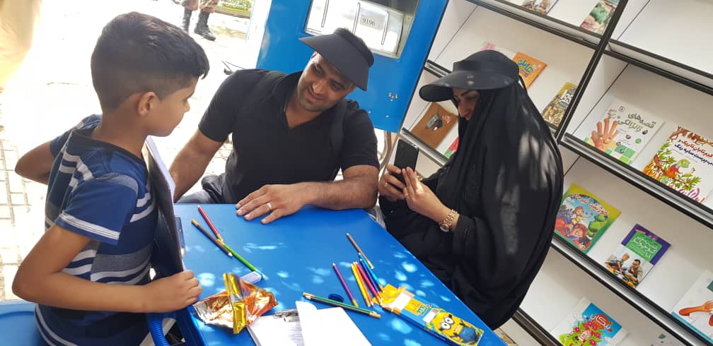 خدمات فرهنگی به زائرین اربعین حسینی در موکبهای نهاد کتابخانهها به روایت تصویر