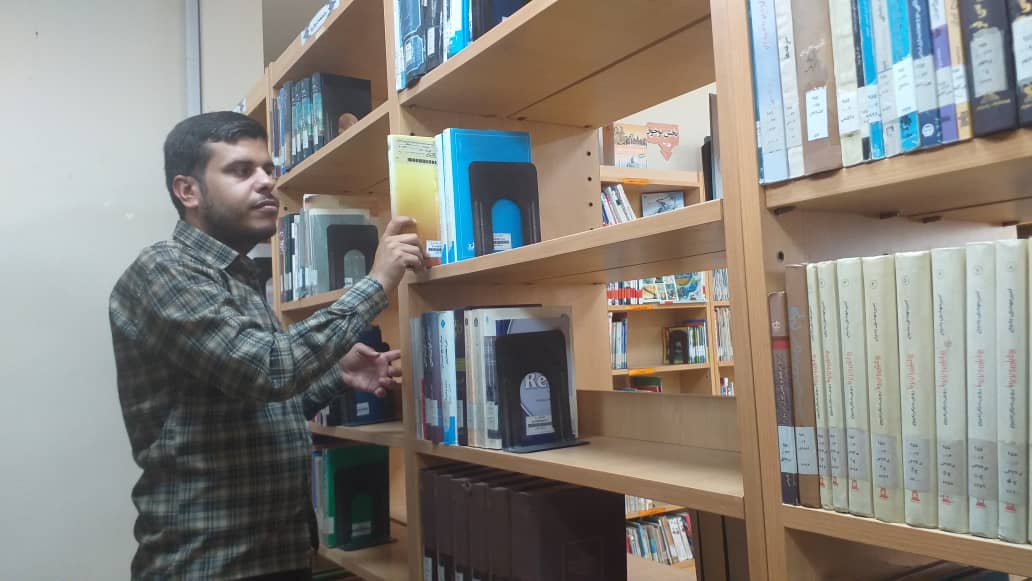 آگاهی بخشی و افزایش بهرهوری شغلی صیادان با اجرای طرح «کتابخانه سیار دریایی»