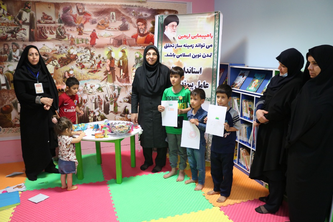 خدمات فرهنگی به زائرین اربعین حسینی در موکبهای نهاد کتابخانهها به روایت تصویر