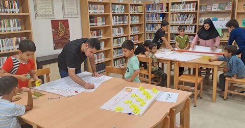 برگزاری کارگاه آموزشی «کارتیمی و مشارکت اجتماعی» در کتابخانه گنجنامه روستای حسام آباد