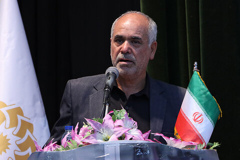 مادران هشت شهید دفاع مقدس یزد در ویژهبرنامه «روایت مادری» تجلیل شدند