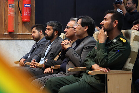 مادران هشت شهید دفاع مقدس یزد در ویژهبرنامه «روایت مادری» تجلیل شدند