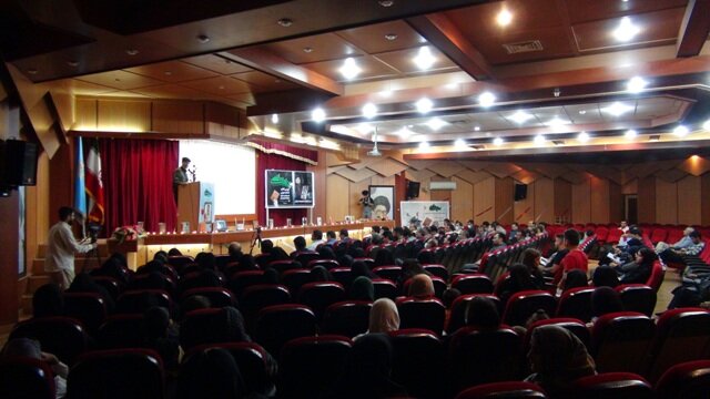 نشست روایت مادری با معرفی کتاب «شاهد عینی» برگزار شد image-20220922110452-10.jpeg