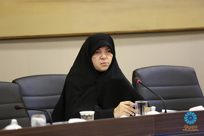 درنظر گرفتن اعتبارات ویژه استانی برای توسعه، تکمیل و تجهیز عادلانه کتابخانههای عمومی