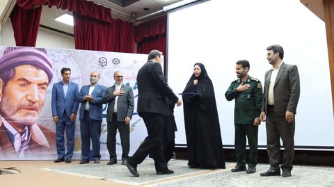 شعر و ادبیات فارسی بخش مهمی از میراث فرهنگی و تمدنی ایران اسلامی است