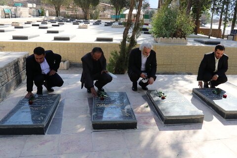 وظیفه نهاد کتابخانههای عمومی کشور در «توسعه دانایی» در رابطه با عضو معنا مییابد