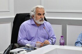 نشست دبیرکل نهاد کتابخانه های عمومی کشور با ناشران و‌ نویسندگان ادبیات دینی کودک و نوجوان