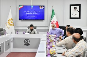 نشست دبیرکل نهاد کتابخانه های عمومی کشور با ناشران و‌ نویسندگان ادبیات دینی کودک و نوجوان