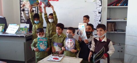 برگزاری برنامه متنوع فرهنگی با حضور پر شور کودکان در کتابخانه‌های عمومی استان مرکزی