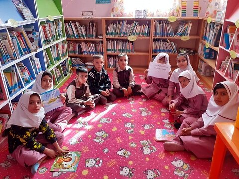 برگزاری برنامه متنوع فرهنگی با حضور پر شور کودکان در کتابخانههای عمومی استان مرکزی