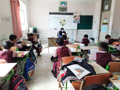 برگزاری برنامه متنوع فرهنگی با حضور پر شور کودکان در کتابخانه‌های عمومی استان مرکزی