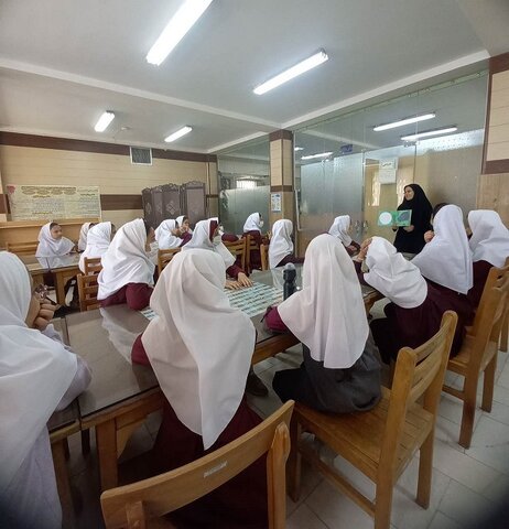 برگزاری برنامه متنوع فرهنگی با حضور پر شور کودکان در کتابخانه‌های عمومی استان مرکزی