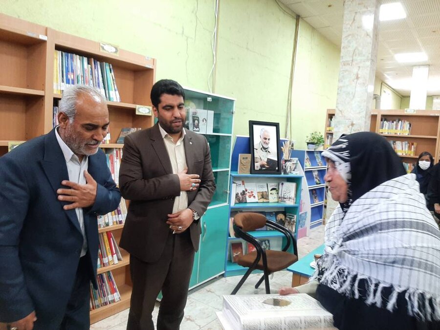 نشست روایت مادری در سیرجان برگزار شد نشست روایت مادری سیرجان