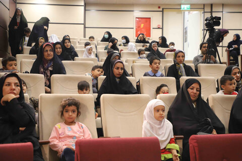 رقابت شرکت کنندگان دومین جشنواره قصهگویی در استان همدان