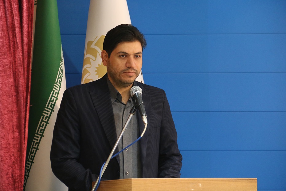 قصهگویی یکی از رایجترین راههای انتقال تجربه به کودکان است