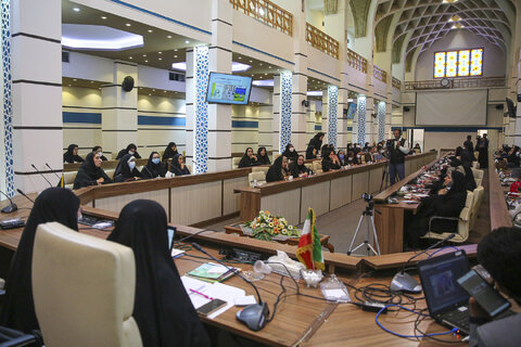 مهم ترین هدف نشر ادبیات دینی، نجات کودکان از دین گریزی است