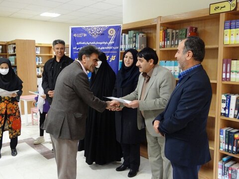 حضوری نویسی «مشق مهر» با بهره از اشعار حکیم نظامی گنجوی