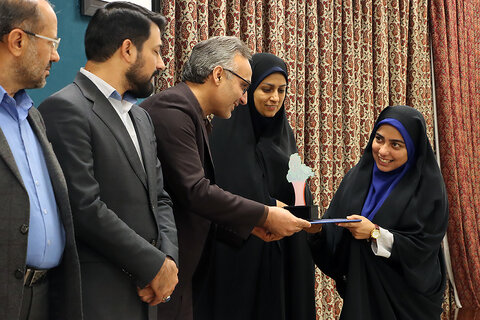 قصهگویان یزدی راهیافته به مرحله منطقهای جشنواره قصهگویی «نهال امید» معرفی شدند