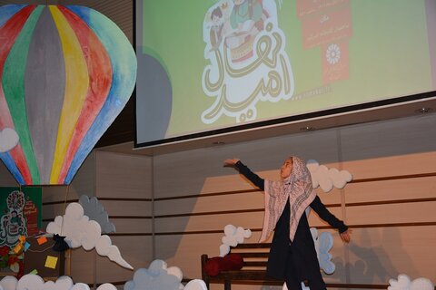 نمایش بهترین جلوههای زندگی به کودک و نوجوان توسط قصهگو