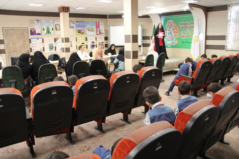 نتایج داوری دومین دوسالانه قصه گویی نهال امید در استان مرکزی اعلام شد