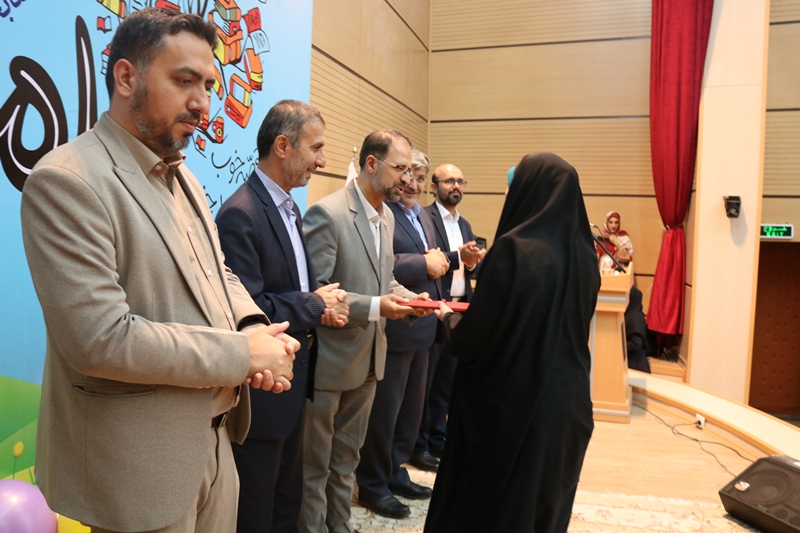 دومین دوسالانه قصهگویی نهال امید در استان سمنان برگزیدگان خود را شناخت