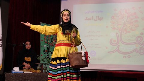 قصهگویی ابزاری تربیتی در انتقال ارزشها و مفاهیم فرهنگی به کودکان