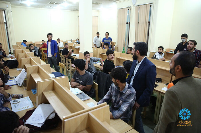 از دیدار با کتابداران تا حضور در مراسم تشییع پیکر دو شهید حمله تروریستی به حرم شاهچراغ