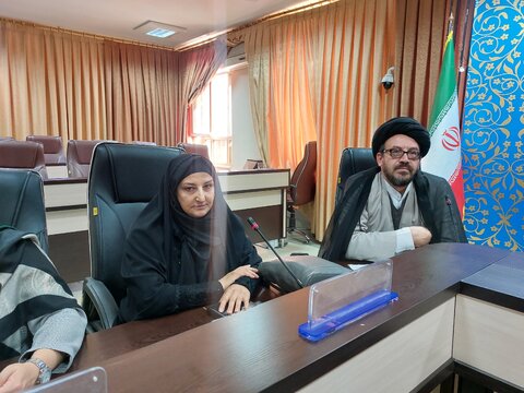 محفل شعر «صحن سبز و خون سرخ» در آذربایجانغربی برگزار شد