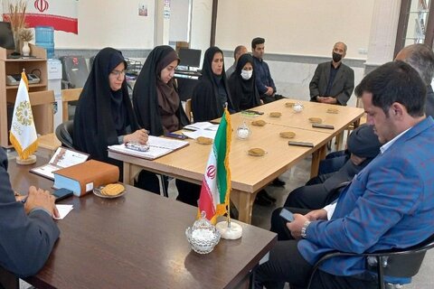 برگزاری منظم جلسات انجمن کتابخانههای عمومی باعث حل بسیاری از مشکلات کتابخانهها میشود
